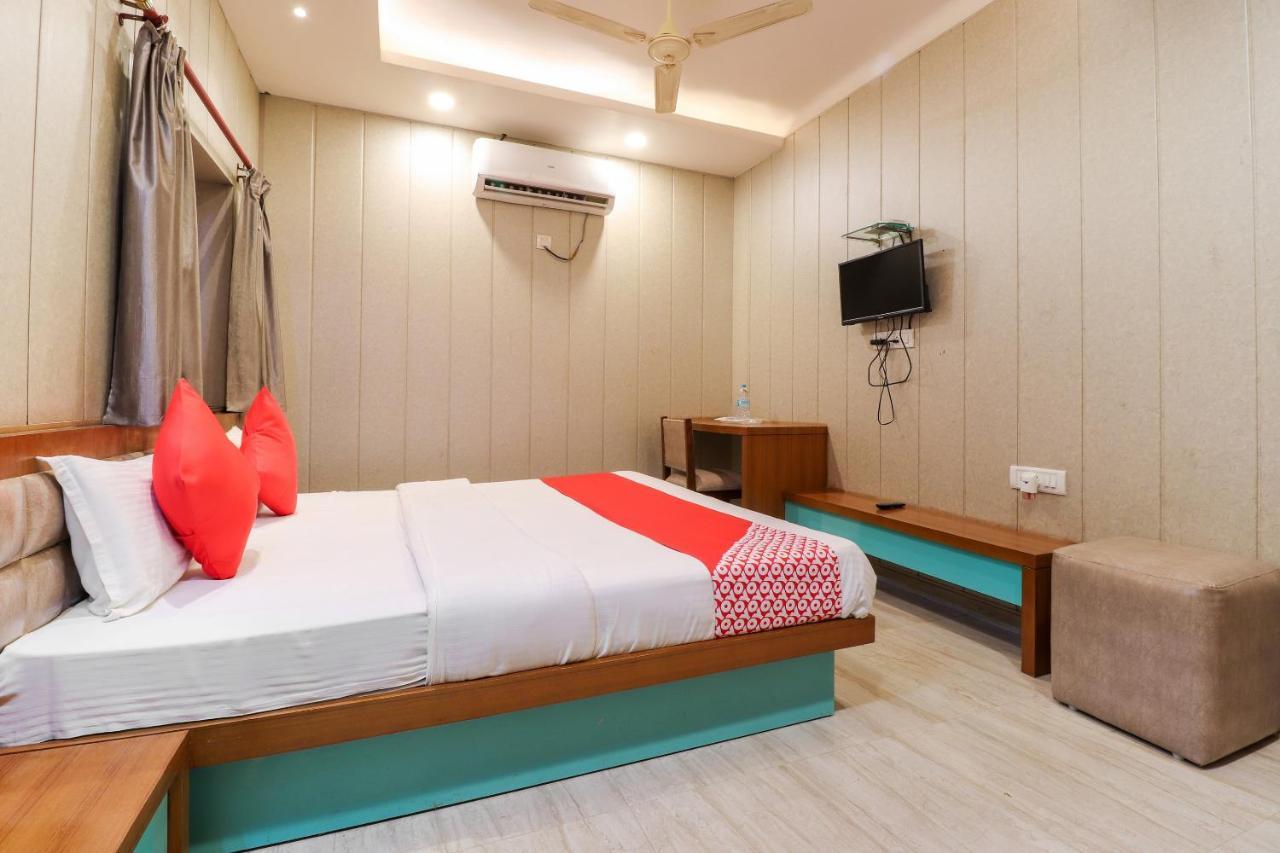 Ayodhya Oyo 26781 Hotel Raghupati المظهر الخارجي الصورة