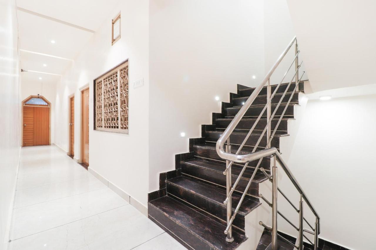 Ayodhya Oyo 26781 Hotel Raghupati المظهر الخارجي الصورة
