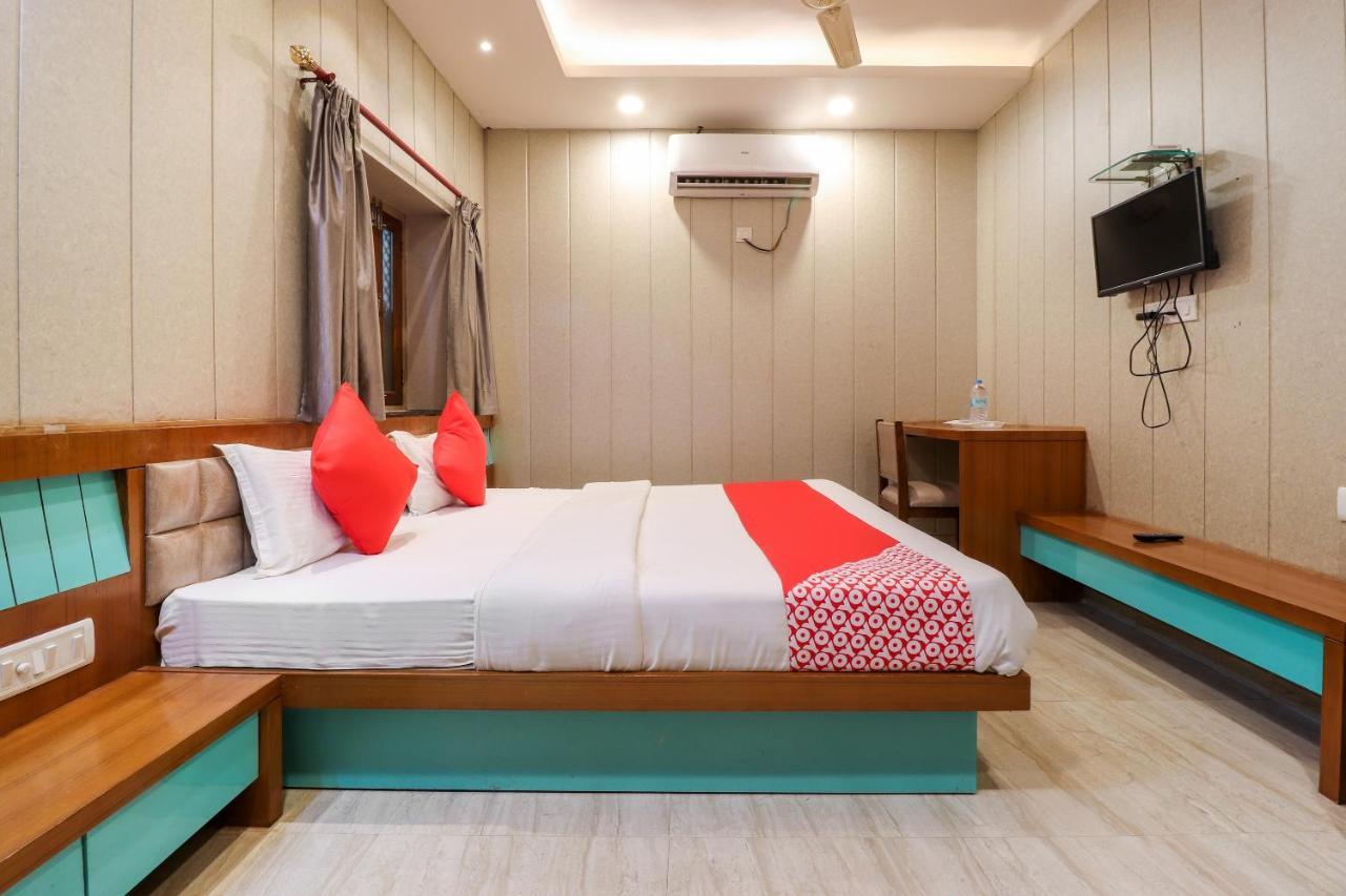 Ayodhya Oyo 26781 Hotel Raghupati المظهر الخارجي الصورة