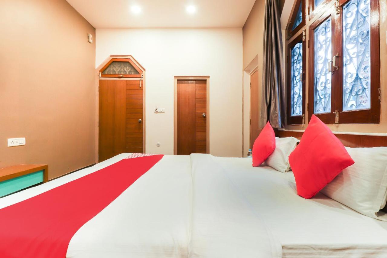 Ayodhya Oyo 26781 Hotel Raghupati المظهر الخارجي الصورة